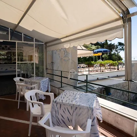 מלון Hotel Zoagli 2*