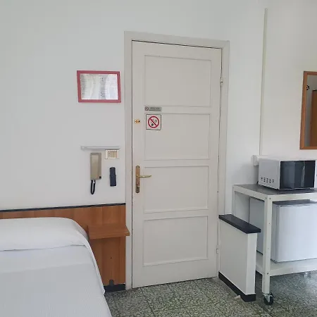 Hotel Zoagli 2* זואליי